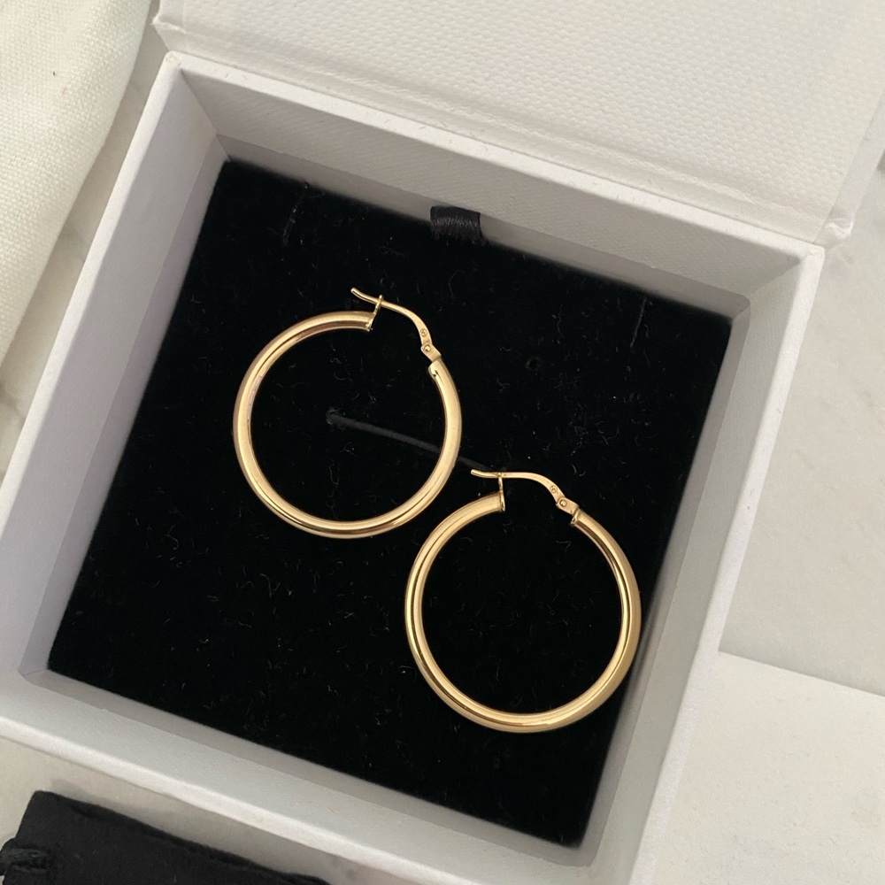 🆕 Mejuri Medium Tube Hoops